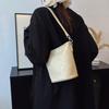 High-end small bag women's new popular versatile messenger bag fashion shoulder underarm bag bucket bag