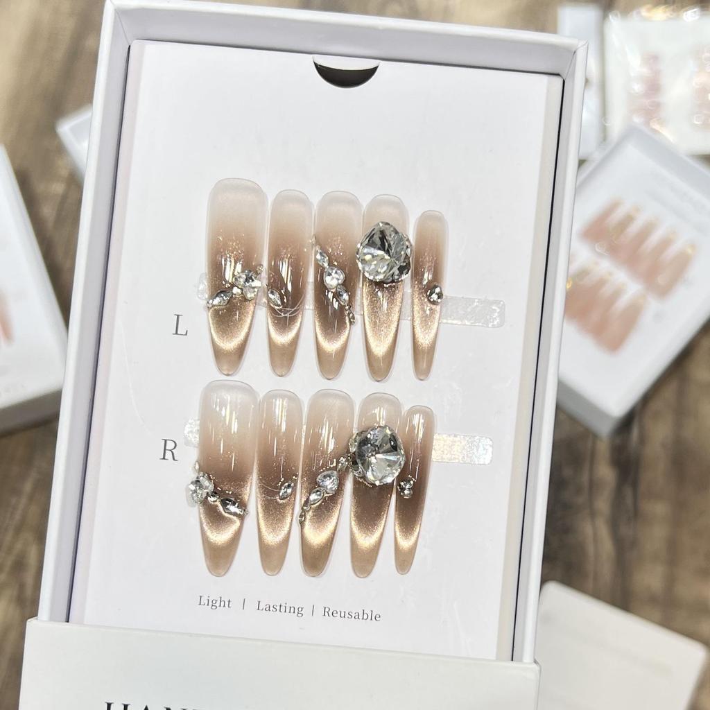 Dorisun Cat Eye Luxury Manicure: Flash Zircon Diamond Artisan Nails