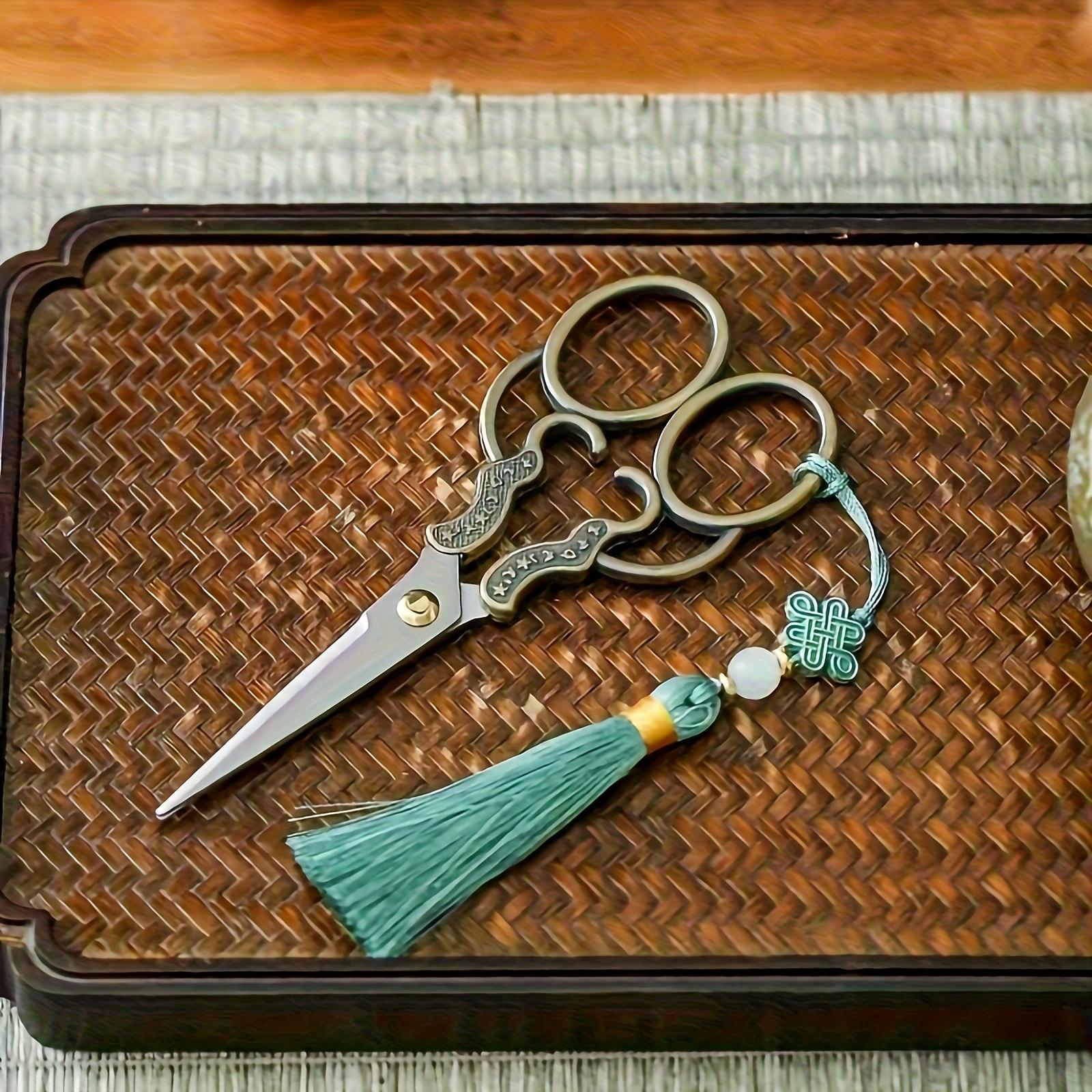 

1pc Vintage Copper Stainless Steel Scissors with Floral Patterns & Blue-Green Tassels - Cross Stitch Scissors for Home Use, Sewing Scissors 1pc
