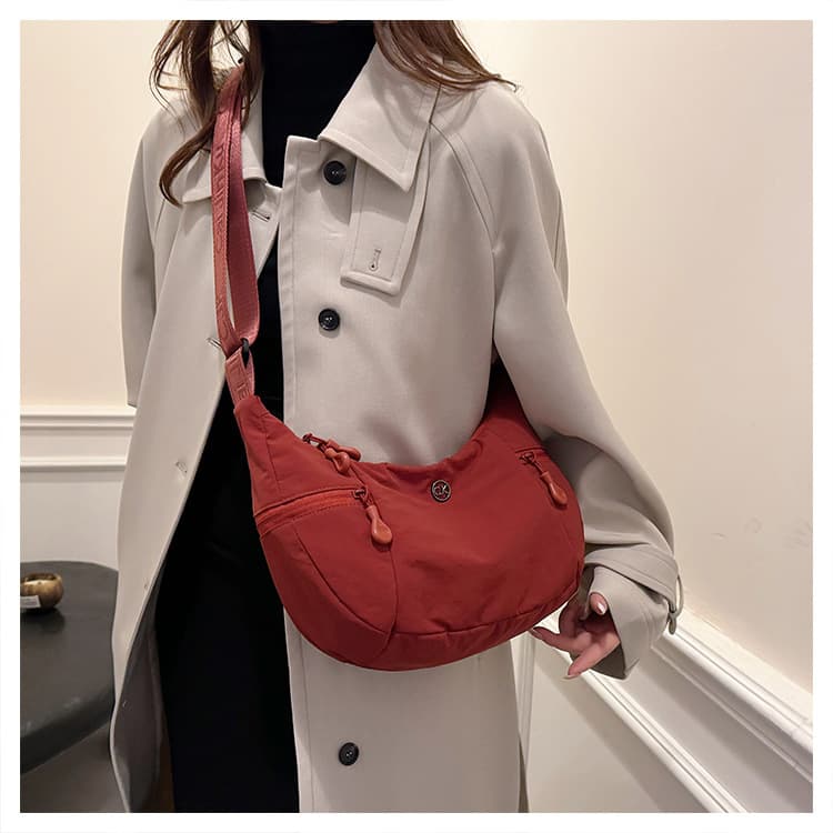 New women's croissant cross shoulder dumpling bag