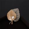 Vintage Maple Leaf Pearl Brooch For Women Girls Exquisite Plant Collar Brooches Lapel Pin Party Sweater Coat Scarf Jewelry Decor