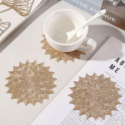 Podložka na podložku s jednoduchým čistením Ochranná podložka na jedálenský stôl Tepelne odolná podložka v tvare kvetu pod pohár pre domácu kuchyňu