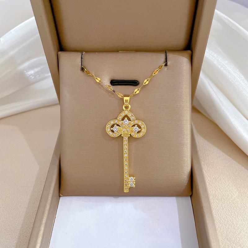 Crown Key Light Luxury Temperament Gorgeous Full Diamond Necklace Women'S Versatile Collarbone Chain Titanium Steel Chain