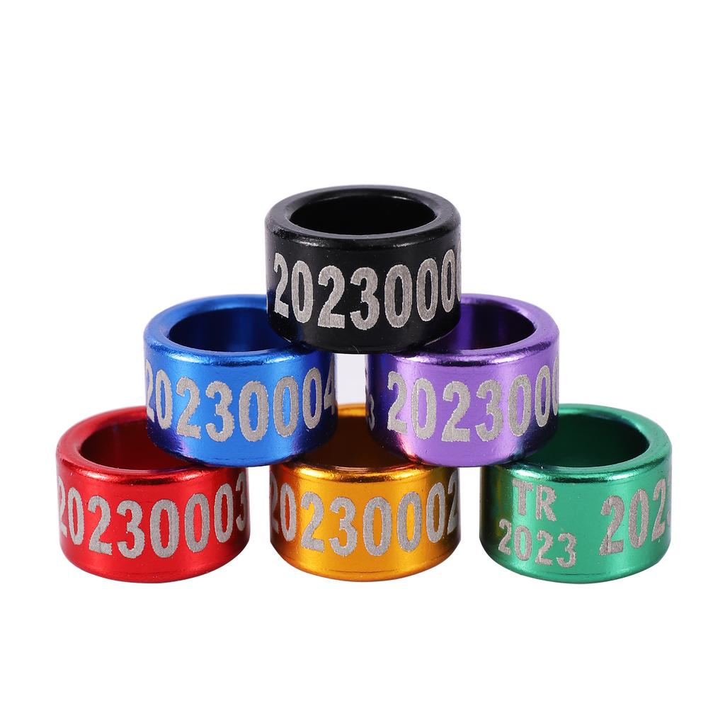 Anpassbarer Innendurchmesser 8mm/10mm Aluminium Taubenfußring Druck ''Ländercode + Jahr + Seriennummer" Vogelfußring 30 Stück