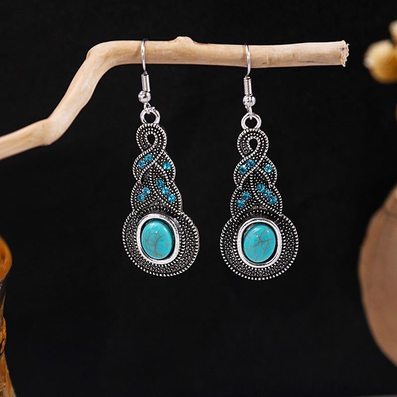 Bohemian fringed turquoise earrings, retro few earrings, personalized temperament earrings.