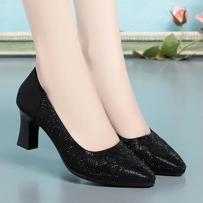 Nuove Pompe Estive di Moda Strass Rete Ritagli Vuoti Donne Cristallo Casual Punta a Punta Tacco Alto Scarpe in Pelle