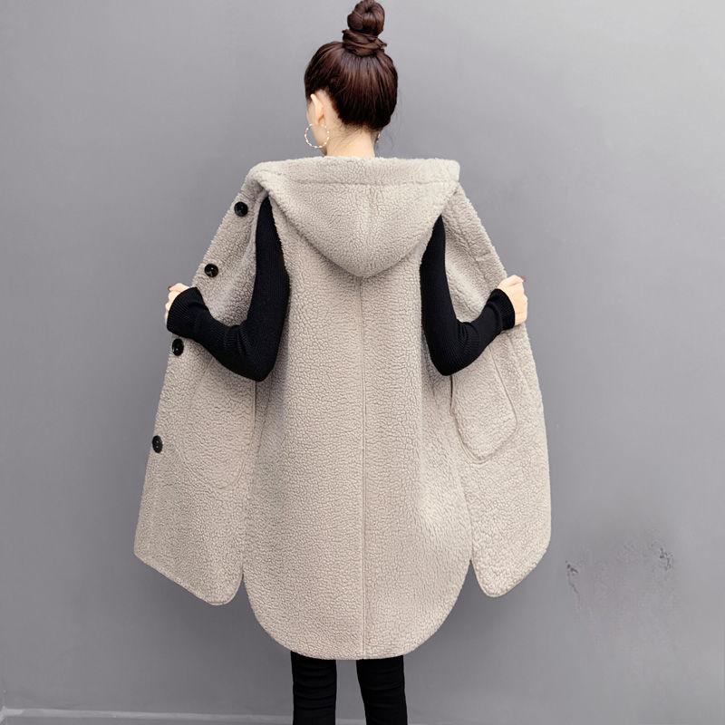 Fashionable Oversized Women's Lamb Wool Vest with Hood and Loose Fit for Autumn Winter