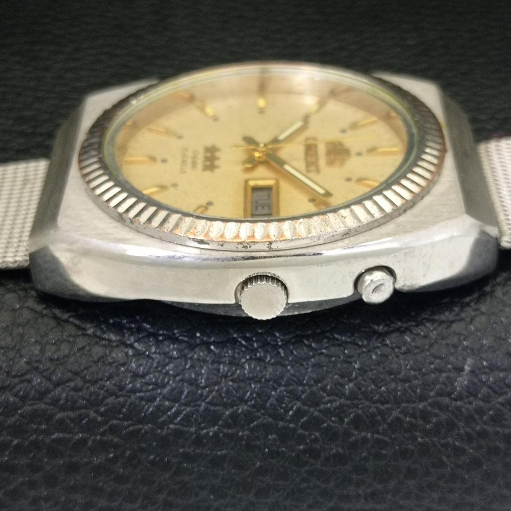 AUTOMATIC VINTAGE ORIENT CRYSTAL 46941 JAPAN MENS ORIGINAL DIAL WATCH a703462-1