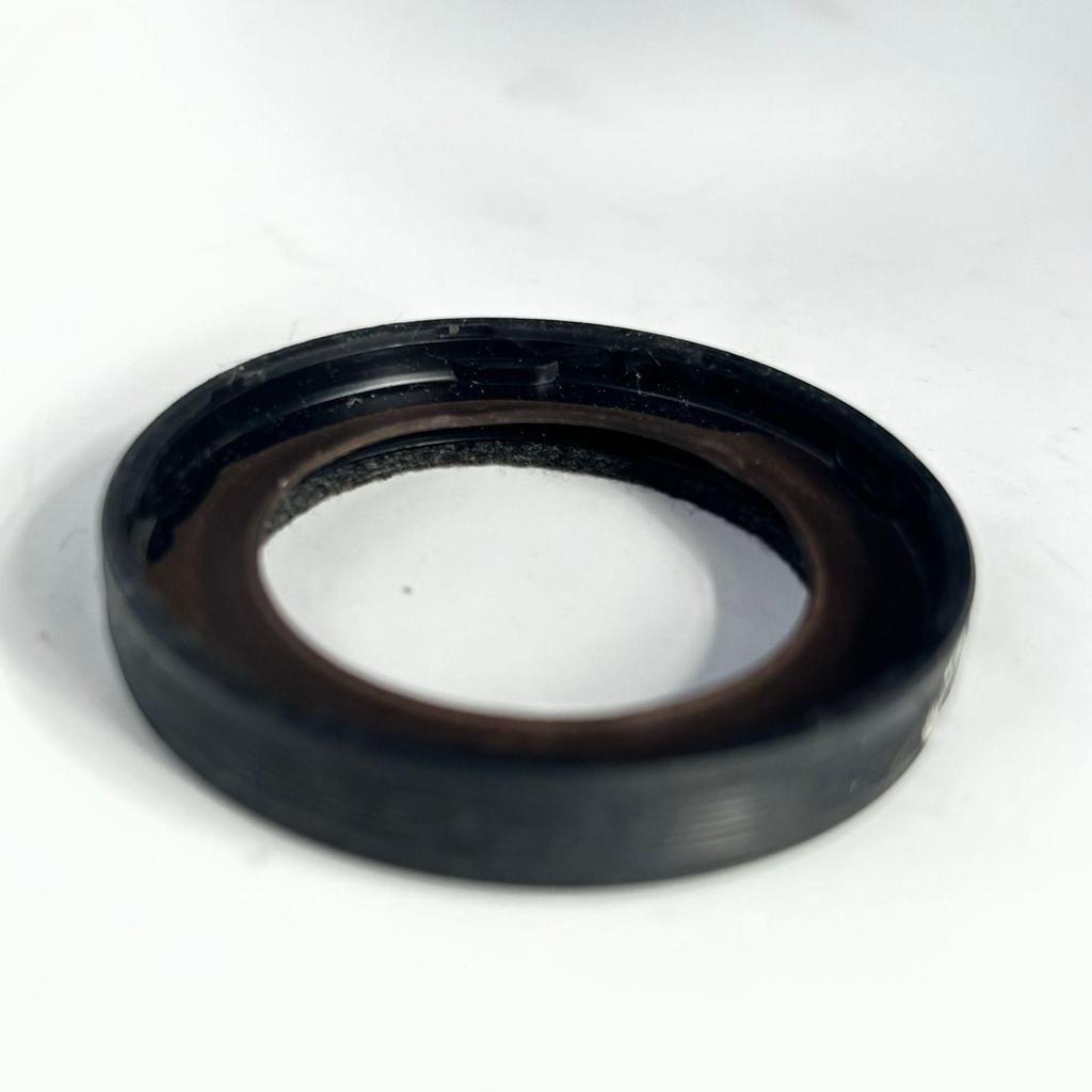 1S7G6700AH Crankshaft Oil Seal for Ford Mondeo, Focus, Mondeo 08, S80 Models (Front Right)