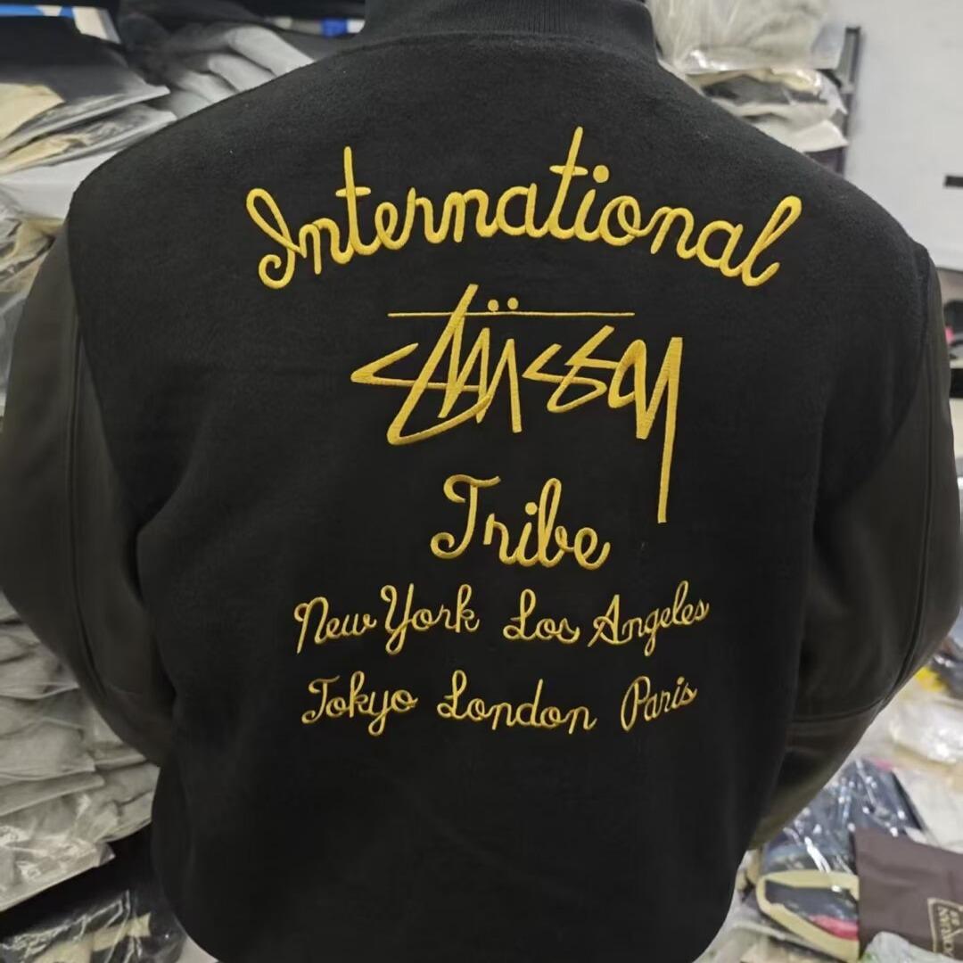 

Premium Thickened Cotton Embroidered Baseball Jacket - Unisex Versatile Outerwear. Small чорний
