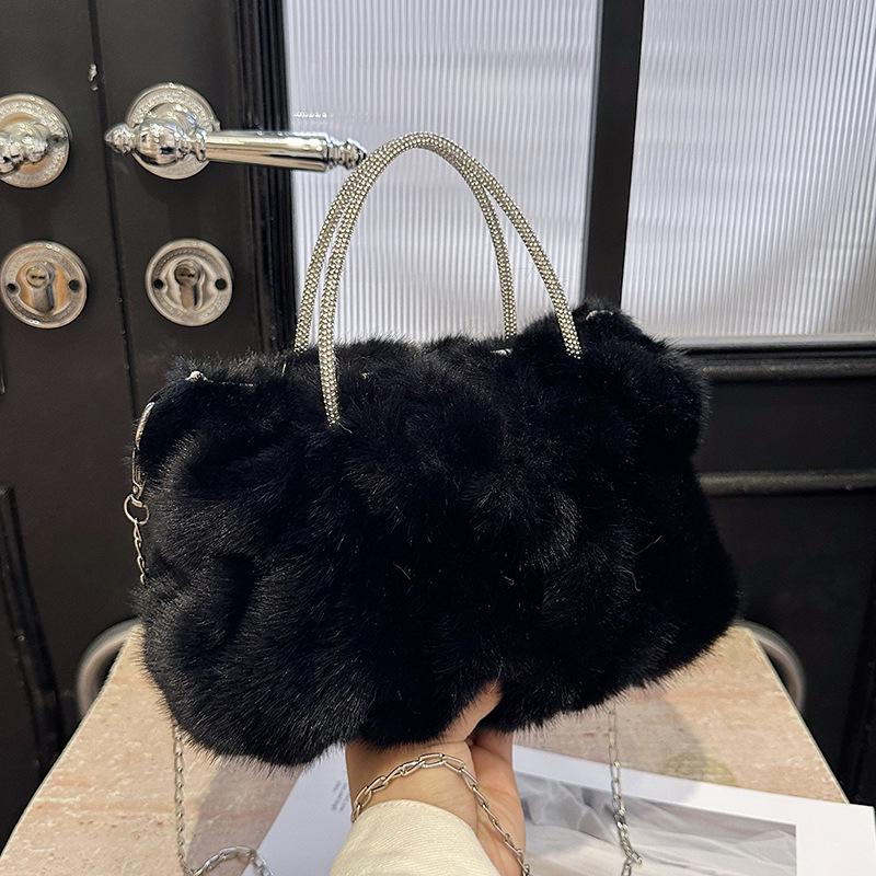 2024 Trendy Handheld Plush Cloud Bag: Furry Chain Crossbody for Women, Perfect for Autumn/Winter