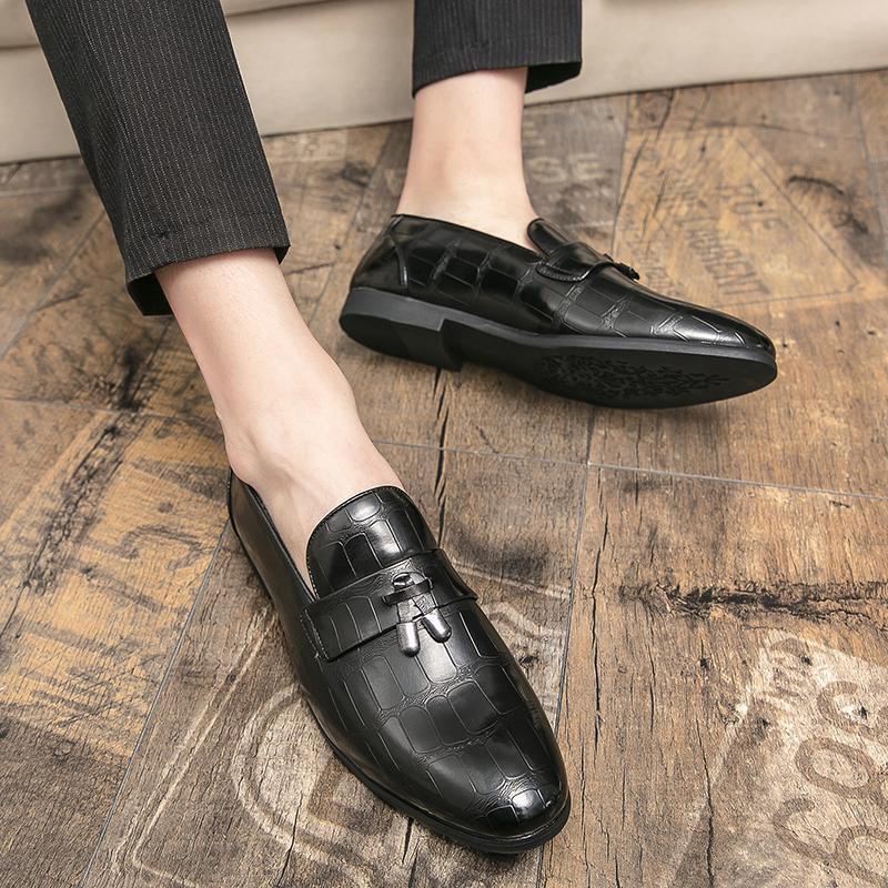 

Large size leather shoes men s casual versatile British business dress shoes men s autumn breathable blue leather shoes 46 чорний