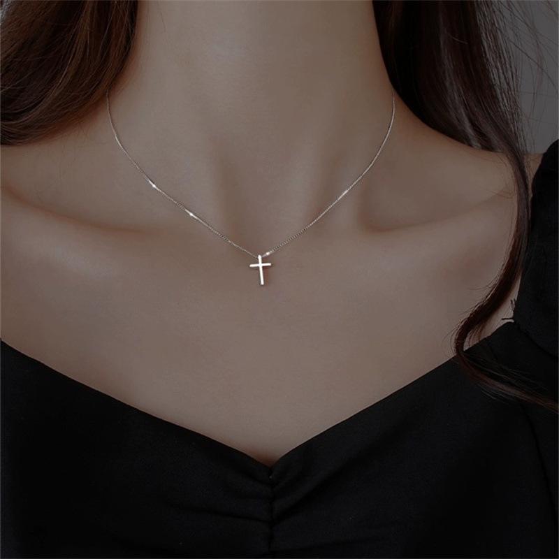 Beixi 925 Sterling Silver Cross Necklace - Women s Cold Style Simple Elegant Collarbone Chain 925 Silver