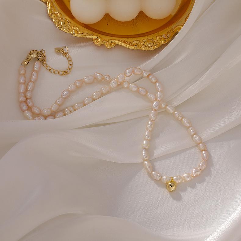 Чжун *****, то же самое ожерелье, мелкий рис, пресноводный жемчуг, короткий нишевый дизайн, цепочка на ключицу, шейная цепочка.