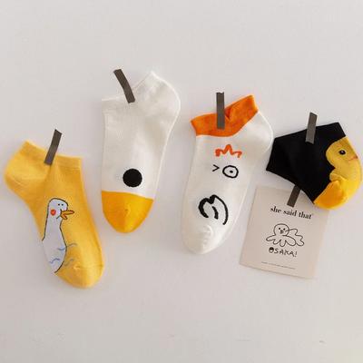 1/4 Pairs Cartoon Women Socks Fashionable and Versatile Cute Funny Goose Design Breathable Soft Comfortable Casual Socks