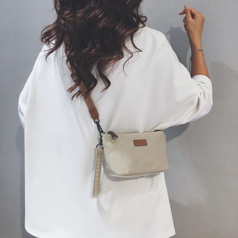 

Fancy Nylon Cloth Pouch 2024 Fall and Winter New Arrival Trendy Coin Purse with Clutch Ladieswear Cell Phone Small Bag Apricot color