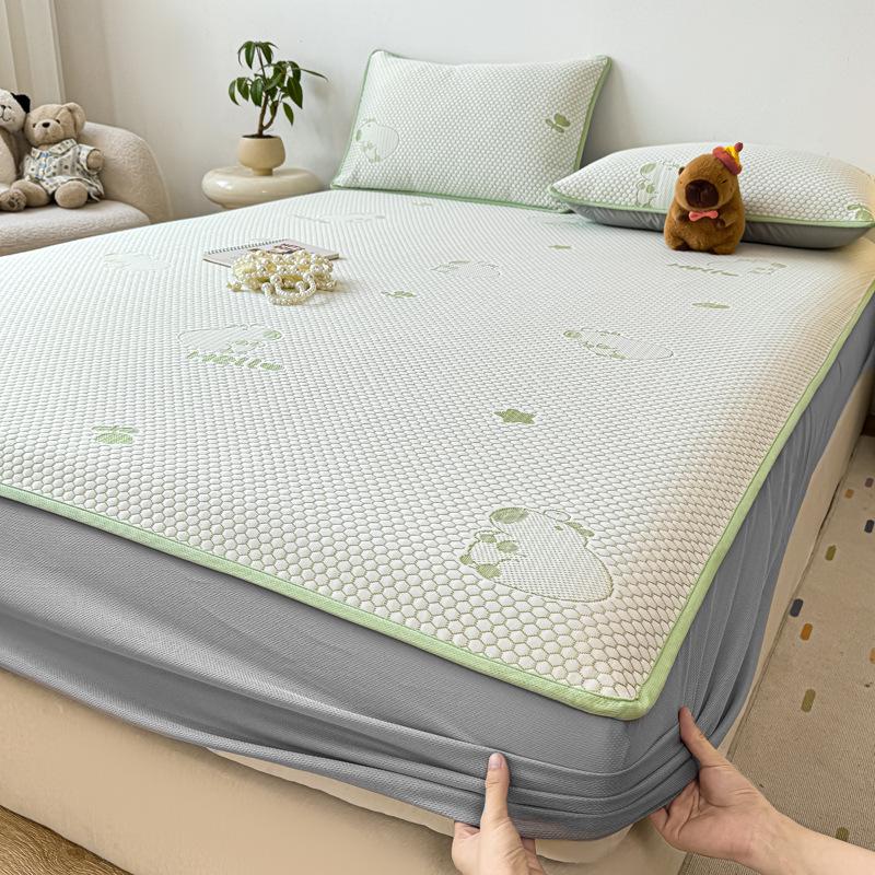 Summer Nude Ice Silk Cooling Mat Set: 3-Piece, Soft, Machine-Washable, A-Class Fitted Sheet