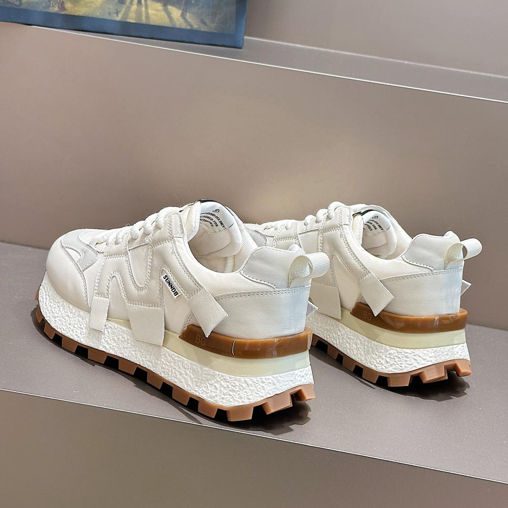Casual shoes for women in spring 2025 height increasing women's sports shoes fashionable and classic casual white shoes