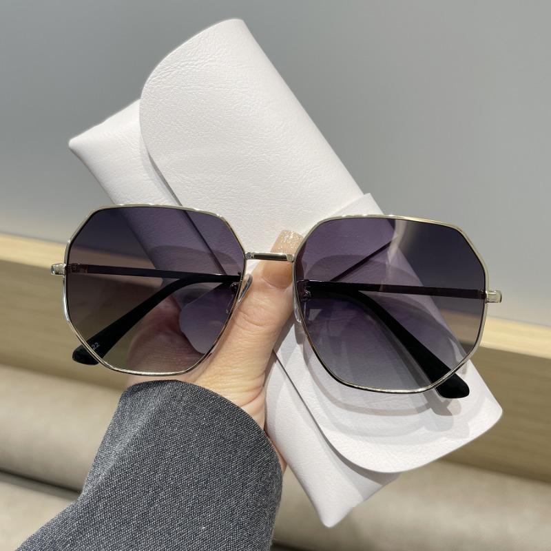 Fashion Women Sunglasses Women's Large Frame Square Sun Glasses Brand Designer Metal Eyeglasses UV400 Oculos De Sol