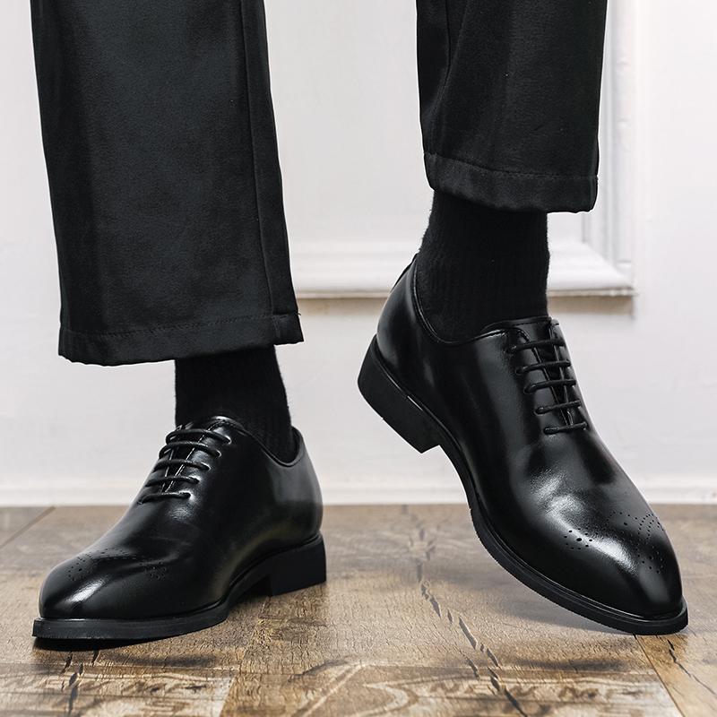 Fashion 2025 Brand Fashion Pointed Business Casual Leather Shoes High Quality Men's Comfortable Soft Leather Lace Carving Low Top Shoes