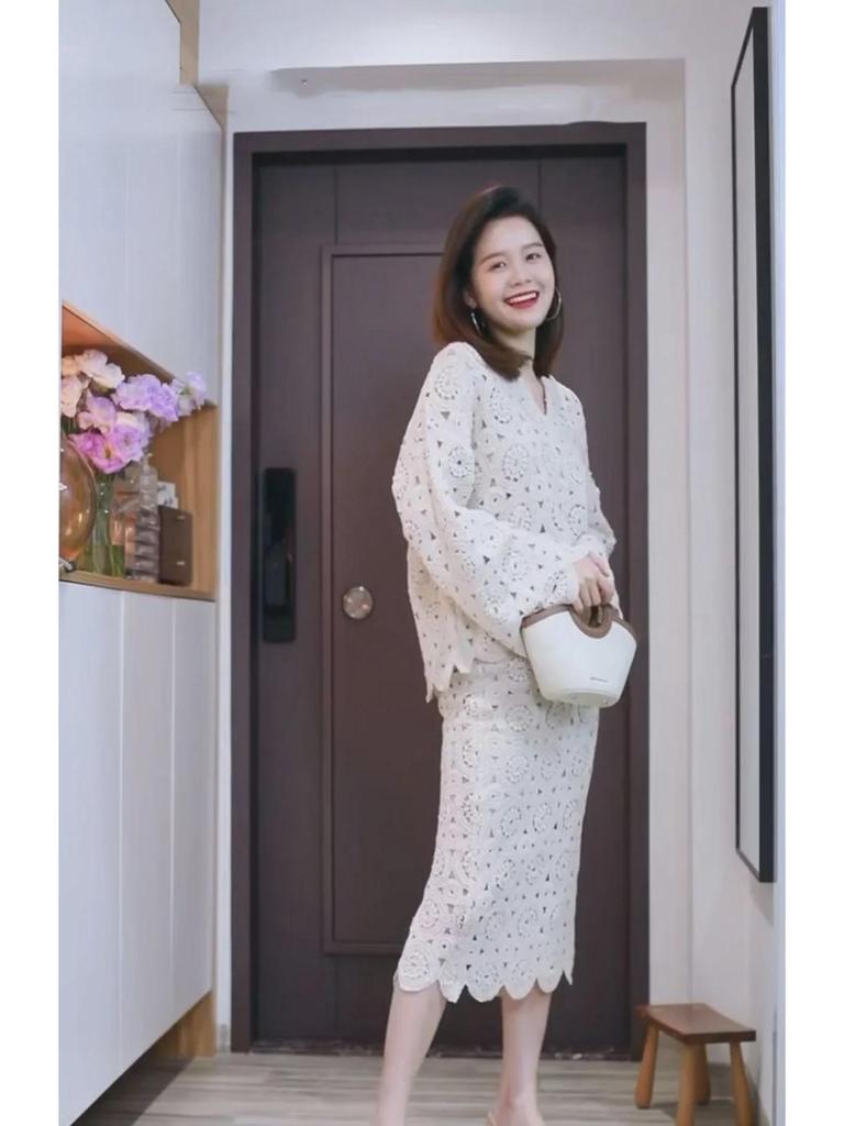 2023 Autumn Gentle Style Lace Shirt & Midi Skirt Set for Women