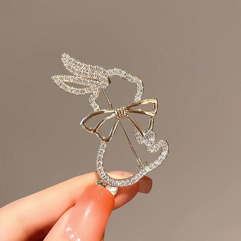 

Милая брошь в виде кролика, темпераментная куртка, высококачественный дизайн, корсаж, костюм, фиксированная антибликовая булавка