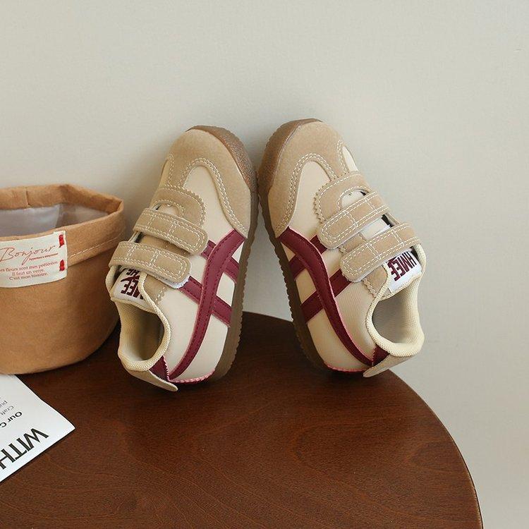 Children's Sports Shoes 2025 Spring and Autumn Soft-soled Non-slip Board Shoes Boys Forrest Gump Shoes Girls Shoes Little White Shoes German Training 