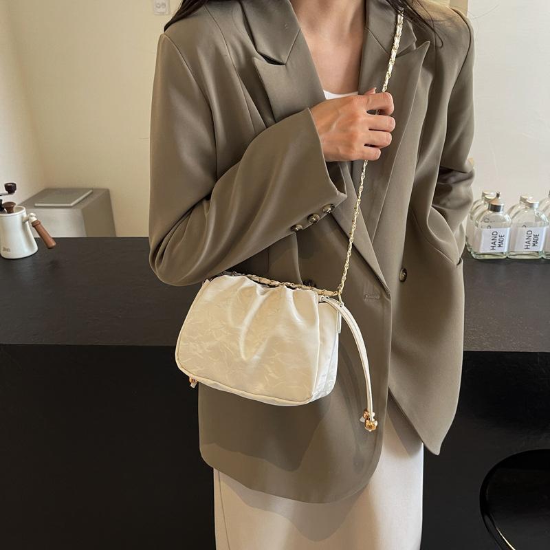 Korean High-end Bag Summer 2025 New Niche Design Chain Crossbody Pleated Bag Women's Versatile Bucket Bag