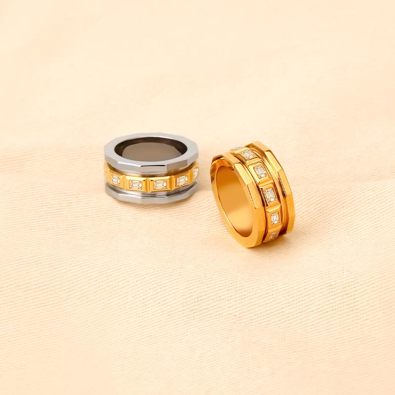 

Rotatable Titanium Steel Zircon Square Ring with CNC Carving Size 8