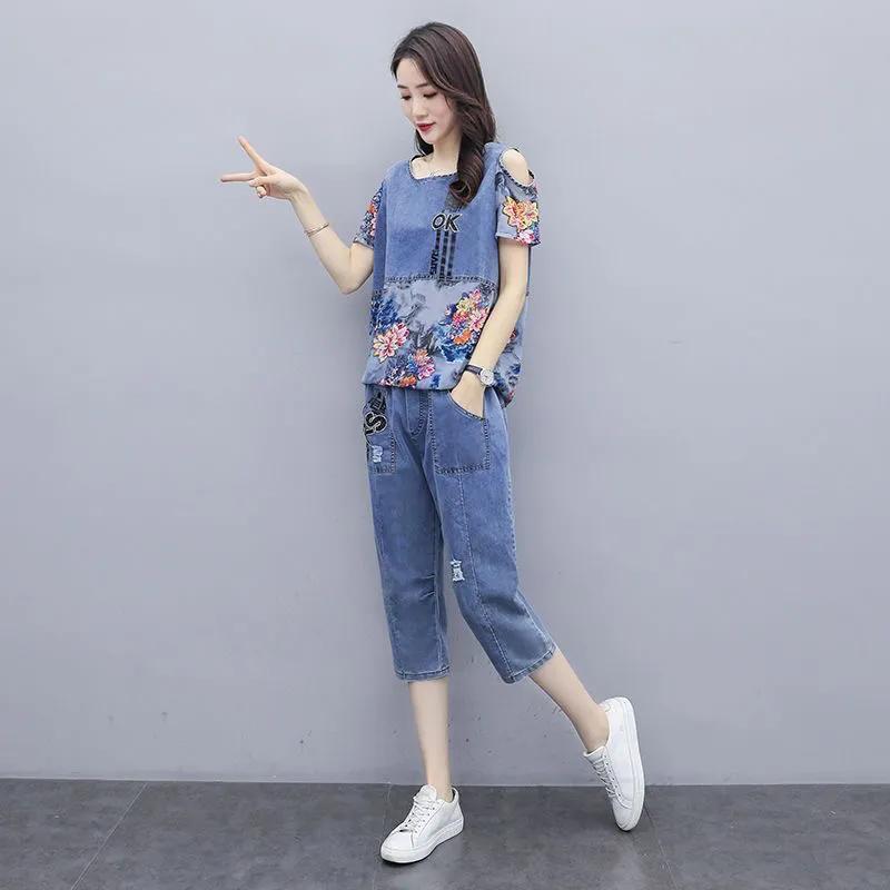 Women's Summer Plus Size Slimming Denim Suit Design, Round Neck Short Sleeved Top+cropped Pants Two-piece Set