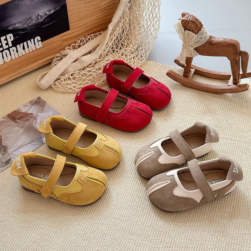 Children's fashion casual leather shoes 2025 summer new girls cute Velcro sandals medium and older children's non-slip leather shoes