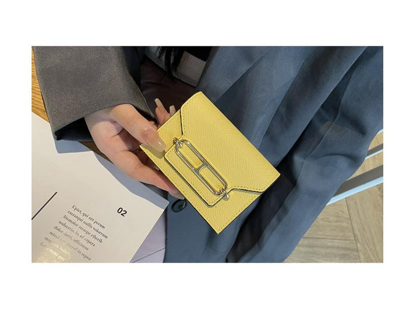 2025 Women's Genuine Leather Card Holder: Stylish, Exquisite ID Bag with Multiple Slots and Anti-Demagnetization Cowhide.