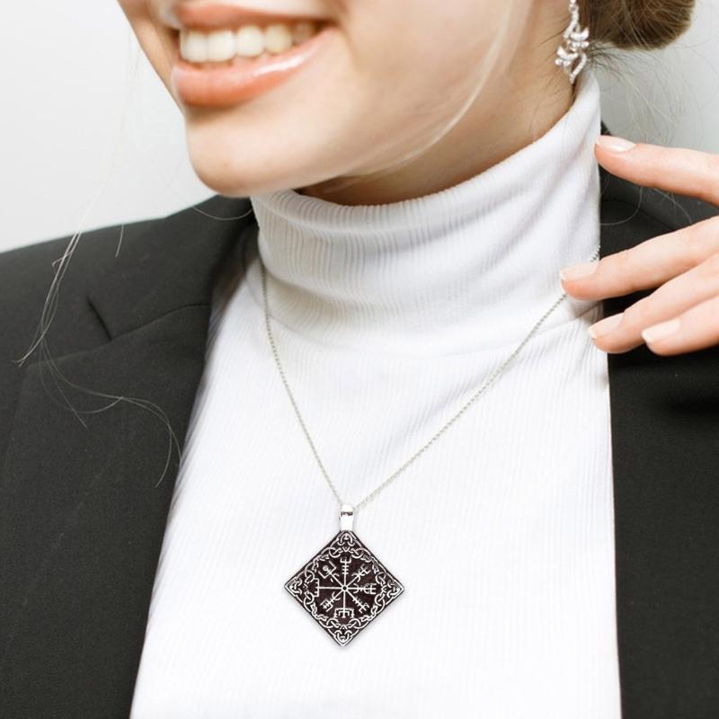 Nordic Charm Compass Pendant Necklace Lightweight Stainless Steel Chain With Ancient Symbolic Meaning For Daily Wear