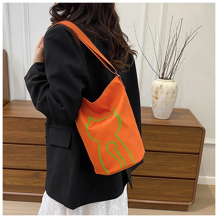 2025 Koreanischer Stil Damen Rucksack mit großer Kapazität zum Umhängen – Niedliche Kätzchen Eimer Tasche