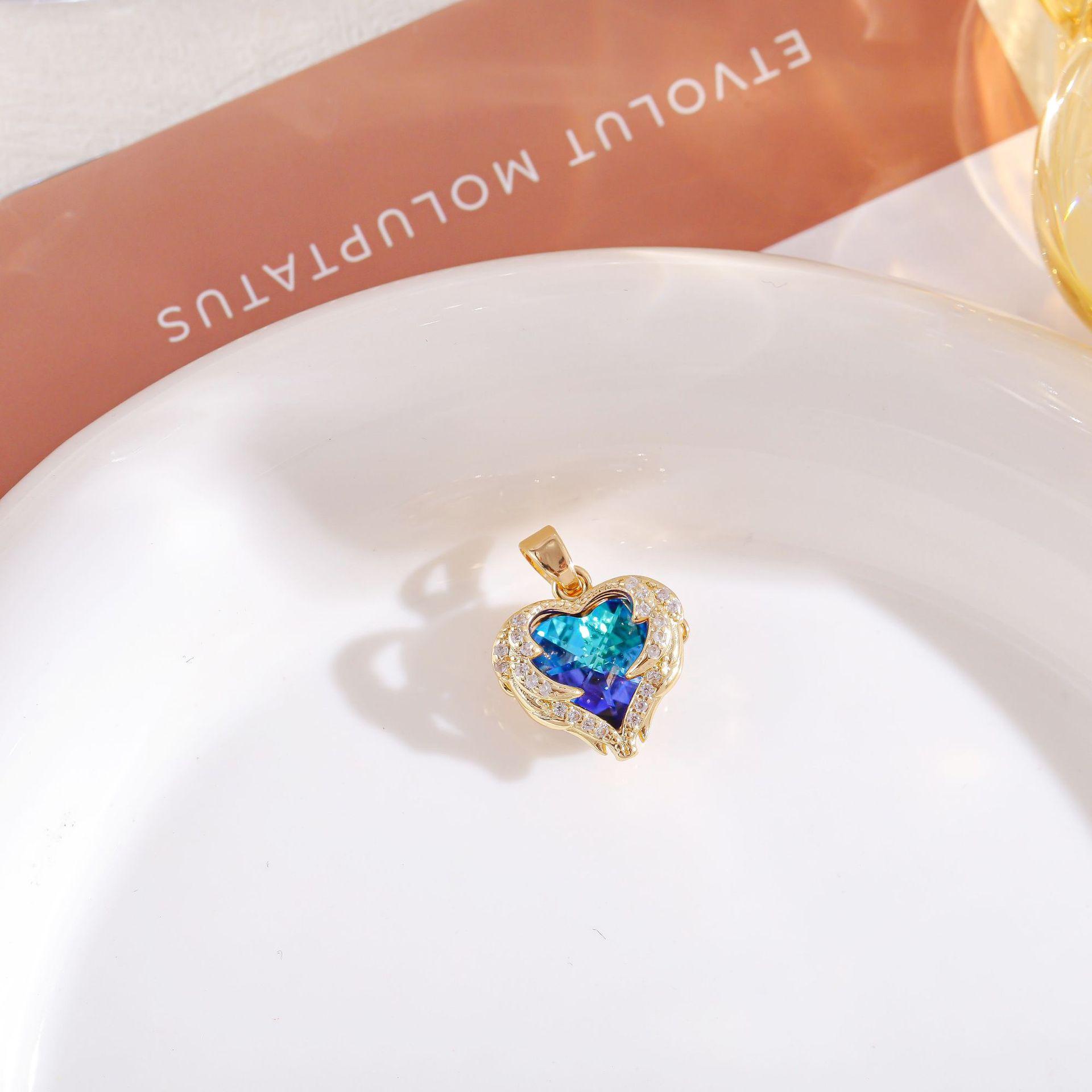 [Титановая сталь] Весеннее ожерелье  Океан сердца  для женщин, легкая роскошь, ожерелье с синим кристаллом, цепочка для ключицы  Любовь  heart of the ocean