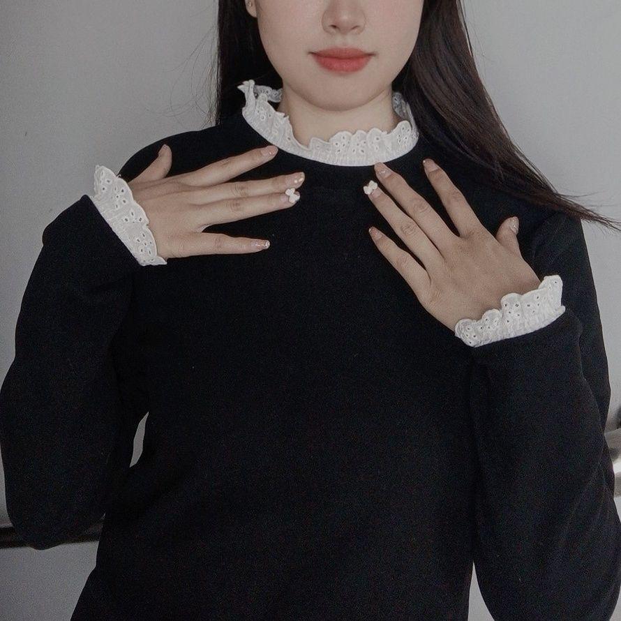 Women's Stylish Thermal Fleece Long Sleeve Lace T-Shirt, Slimming Warm Base Layer, Half-High Neck, Perfect for Autumn/Winter.
