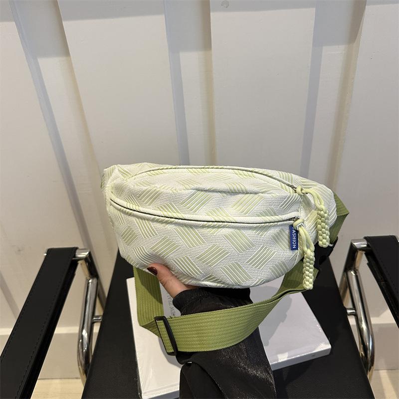 

Korean version ins trendy versatile breast bag women 2025 new fashion leisure commuter fanny pack travel shoulder messenger bag зелений