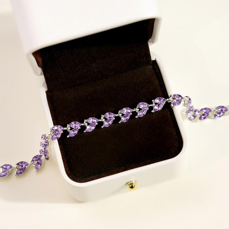 Love Flash Diamond Bracelet, Fashionable Color Willow Leaf Diamond Jewelry Design Light Luxury Accessories