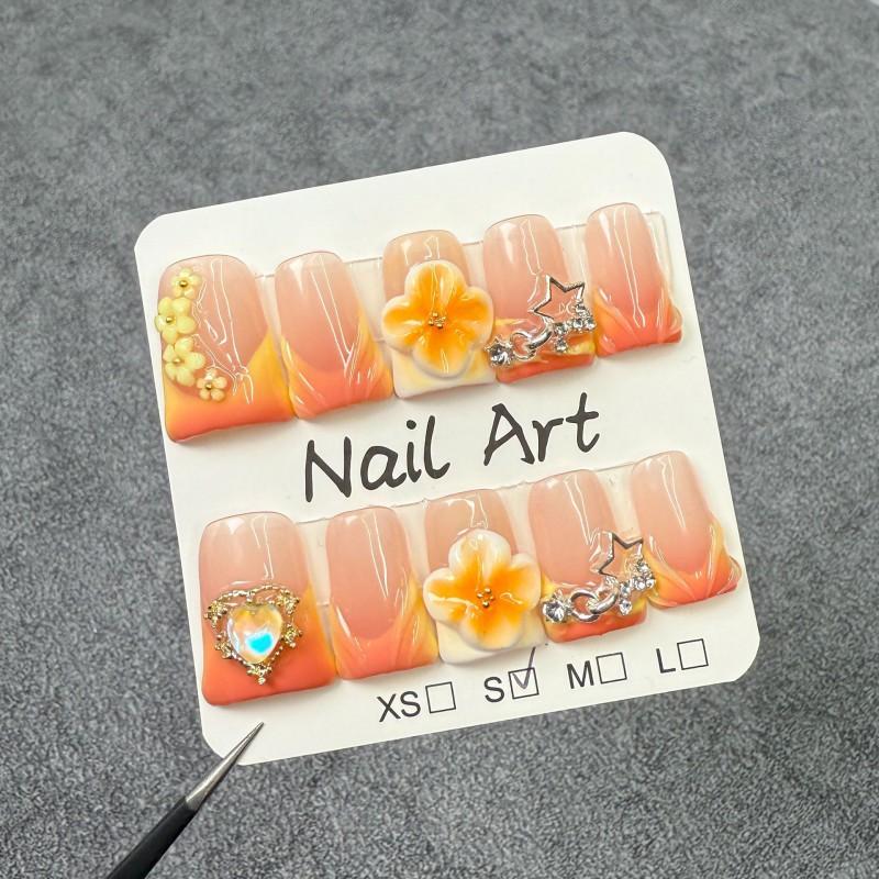 Short Duckbill Press-On Nails With 3D Floral Embossed Design Ice-Transparent French Style Manicure Tips Small