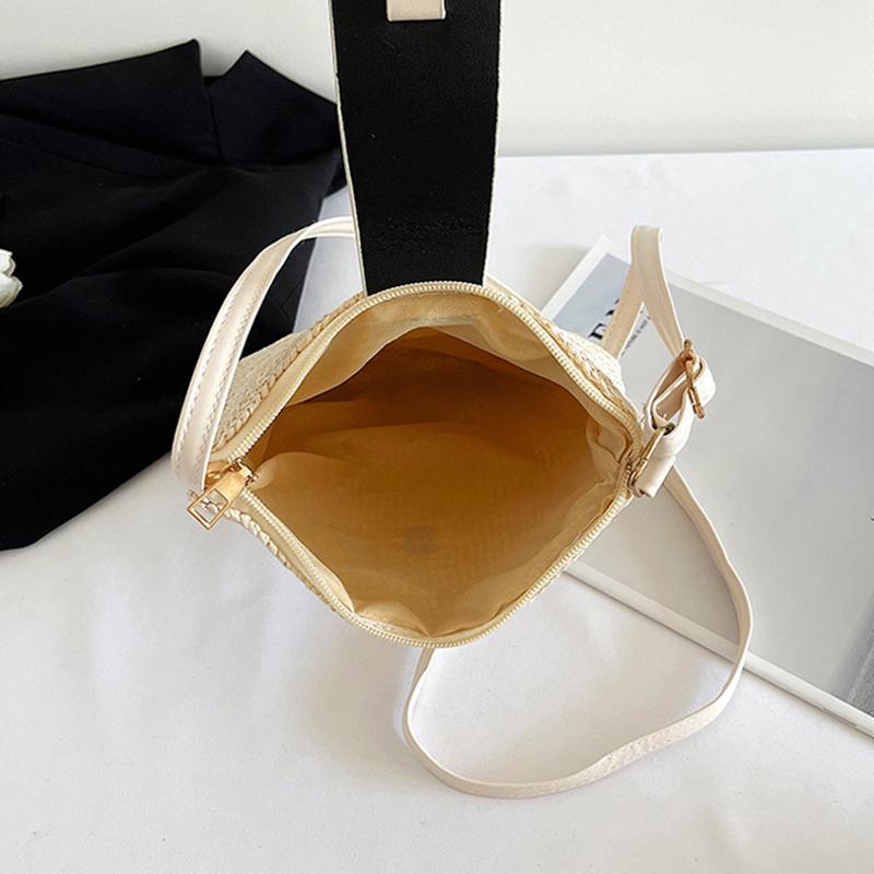Women Messenger Bags Woven Summer Top-Handle Bags Handmade Fashion Holiday Casual Simple Saddle Lady Straw Bag AVE