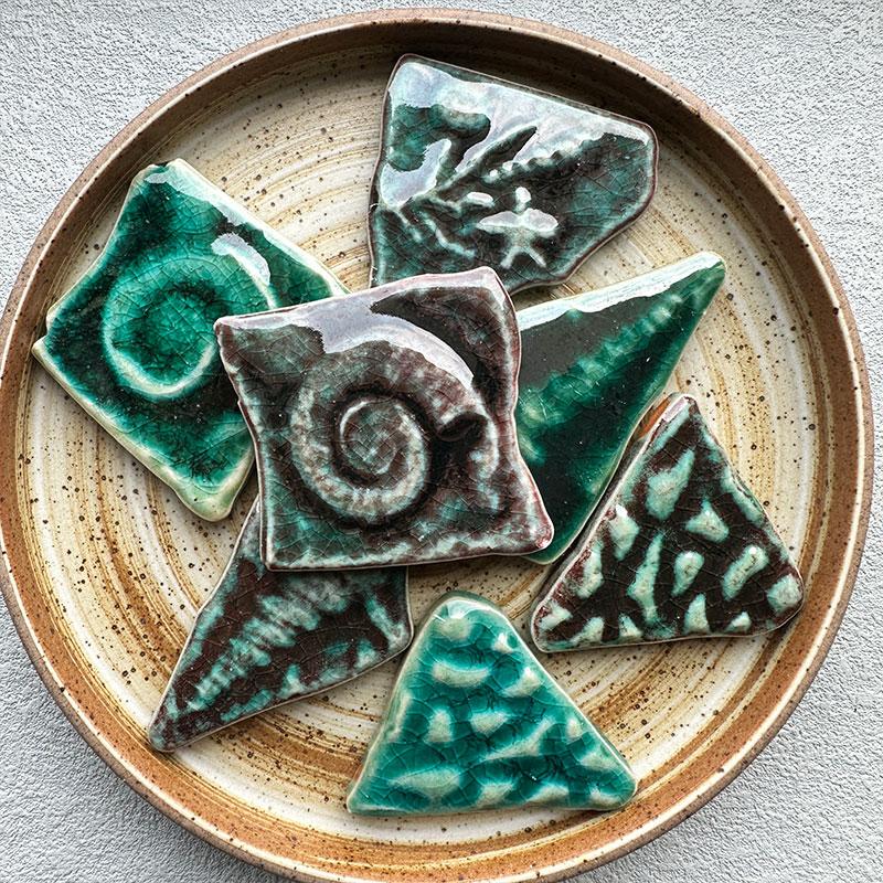 100g Multi Color Irregular Ceramic Mosaic Tiles DIY Mosaic Making Stones for Craft Hobby Arts Wall Decoration Petal oval 917