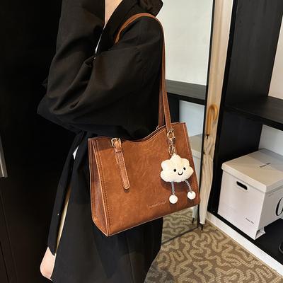 Retro Large-Capacity Bag, Popular Commuter Shoulder Bag, Foreign Style Underarm Bag, Textured Tote Bag.
