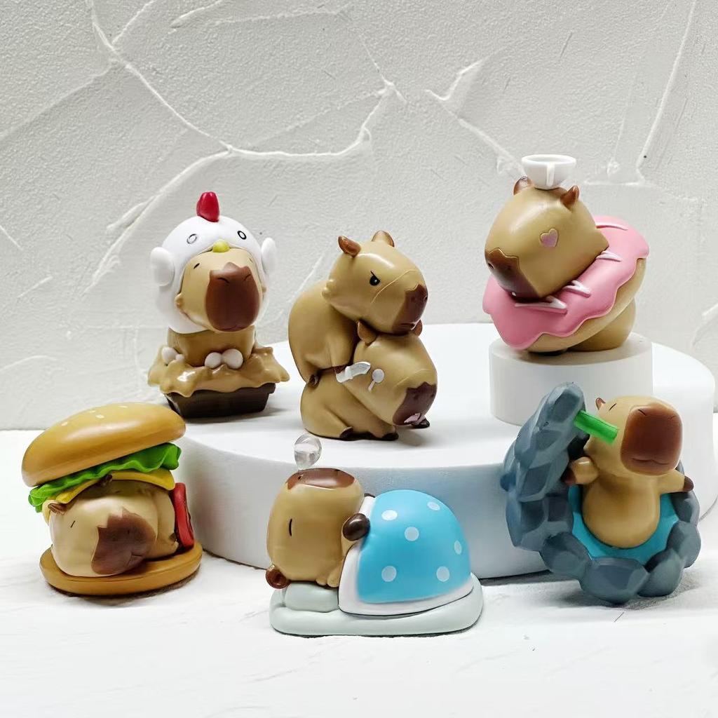 "Crayon Shin-chan Series: My Melody, Kuro, Cinnamon Dog, and Pudding Car Ornaments"