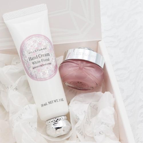 [Gift Box and Paper Bag Included] JILL STUART White Floral Hand Cream 30ml and Lip Mask 7g Set (Gift Box Included)