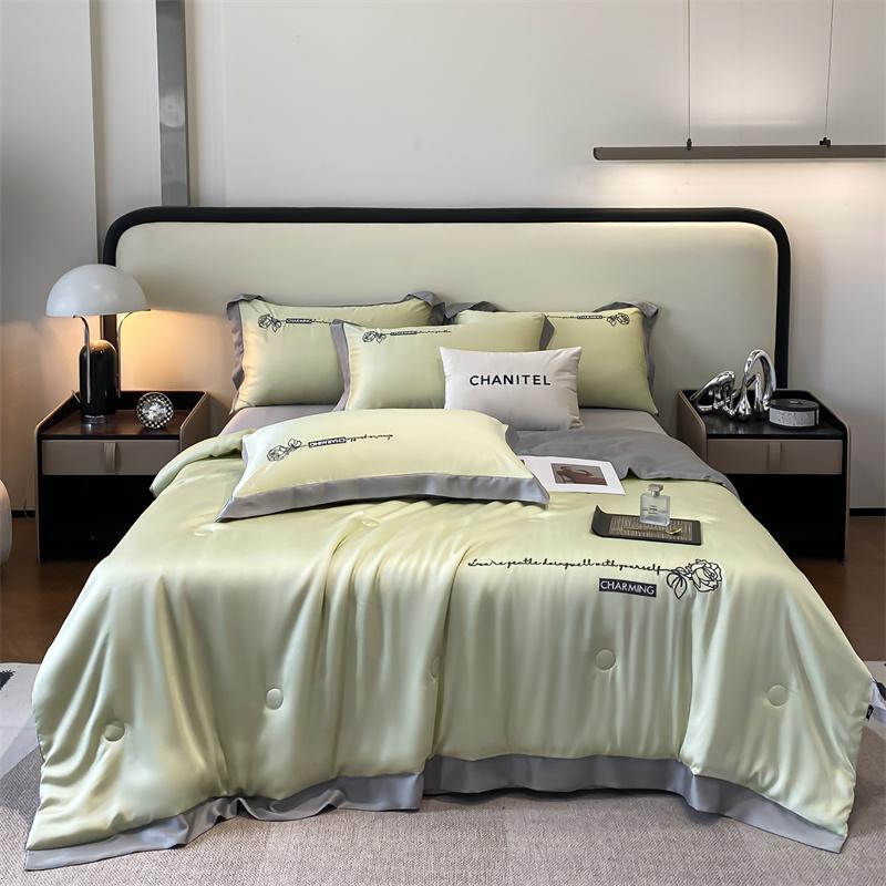 2024 New Summer Ice Silk Quilt Air Condition Blanket Smooth Breathable Lightweight Comforter Bedspreads On the Bed Solid Color