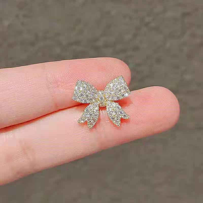 Pearl Waist Buckle Pin: Versatile Anti-Exposure Brooch for Women's Clothing