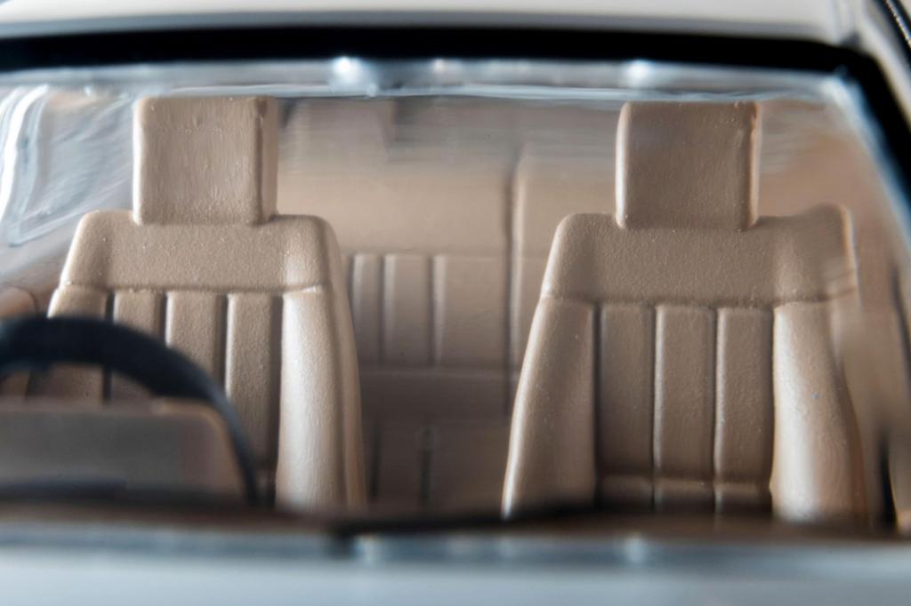 TOMYTEC Tomica Limited Vintage Neo 164 Scale LV-N284e Toyota Corolla Levin 2-Door Lime White 1983 Model (Finished Model) 334859