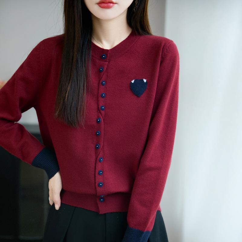 Early Autumn New Round-neck Knitted Sweater Cardigan Long-sleeved Women's Color-blocked Heart-shaped Patchwork Design Sweater