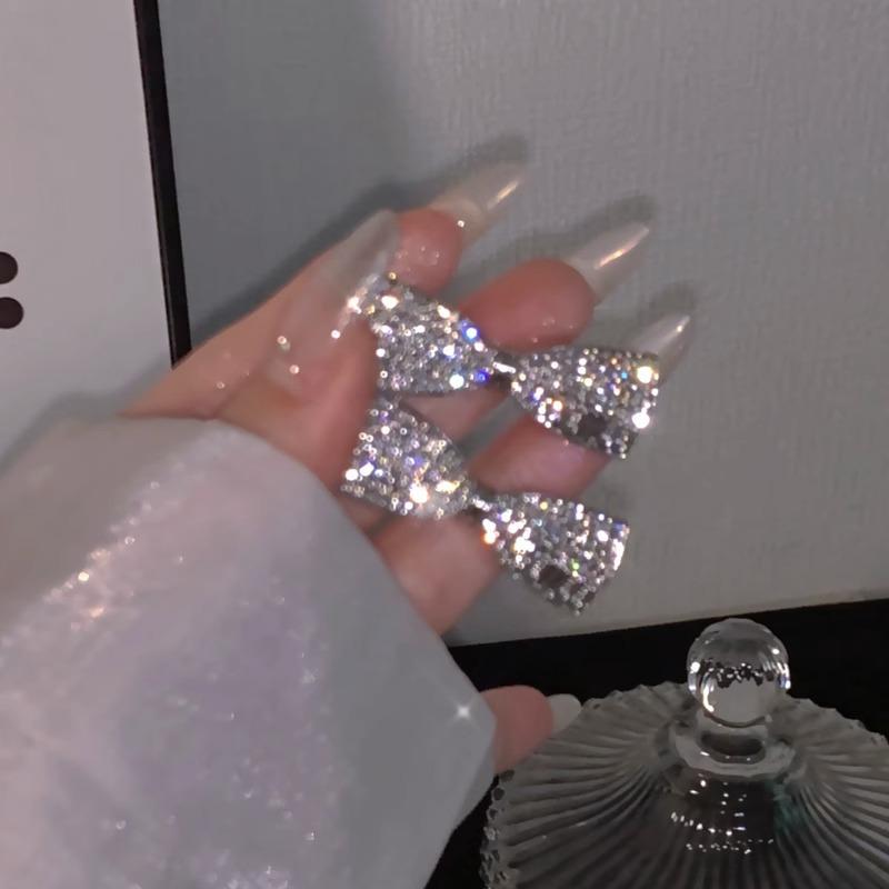 Princess on the Run: Rhinestone Bow Hair Clip with Duckbill Design Hair Clip