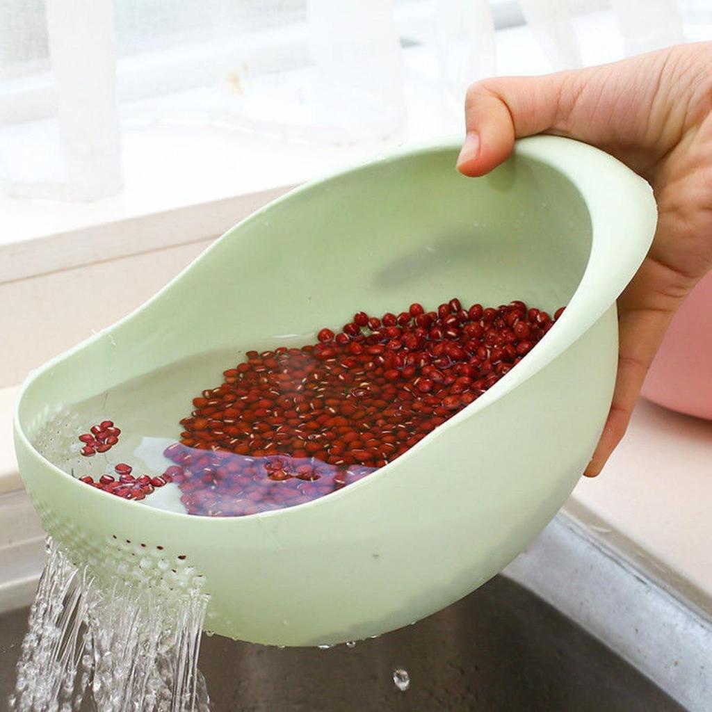 Rice Washing and Draining Basket, Creative Sieve with Handle, Convenient and Multifunctional, Large Capacity Streamlined Design for Quick Drainage
